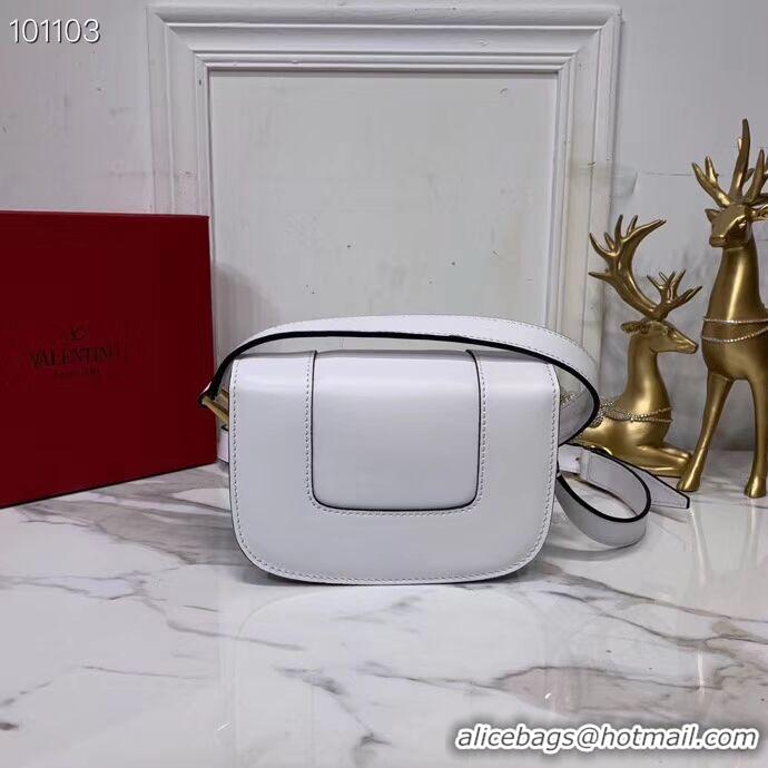 Good Taste VALENTINO Origianl leather shoulder bag V0032A white