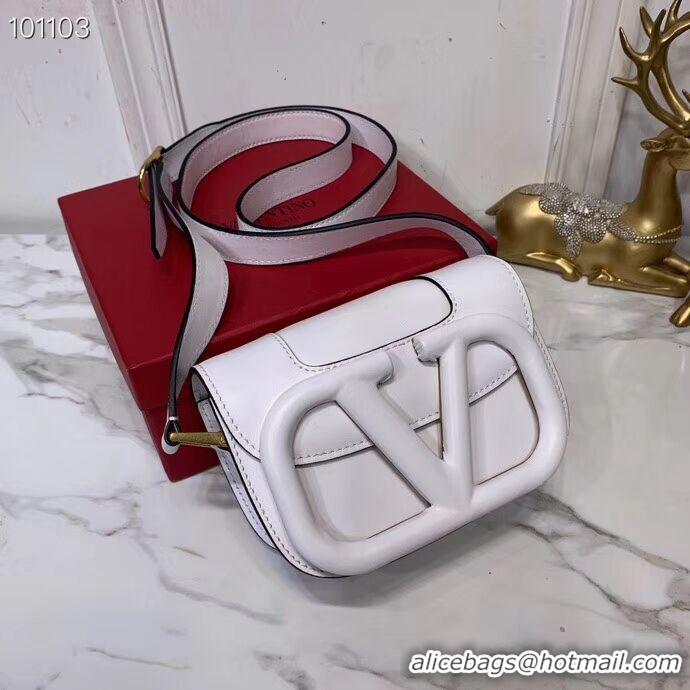 Good Taste VALENTINO Origianl leather shoulder bag V0032A white