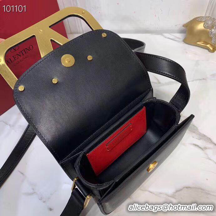 Classic Specials VALENTINO Origianl leather shoulder bag V0032A black