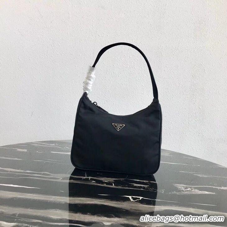 Buy Classic Prada Re-Edition nylon Tote bag MV519 black