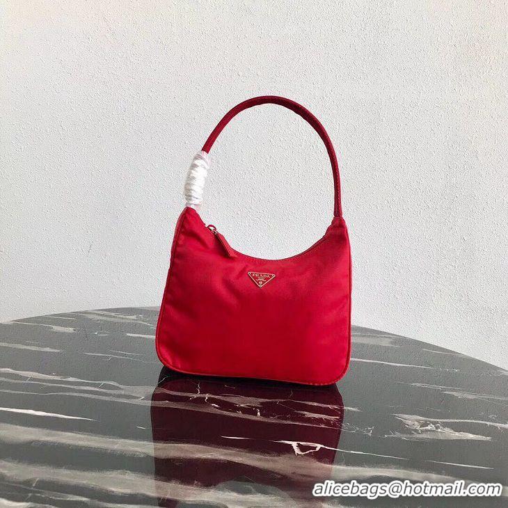 Buy Fashionable Prada Re-Edition nylon Tote bag MV519 red