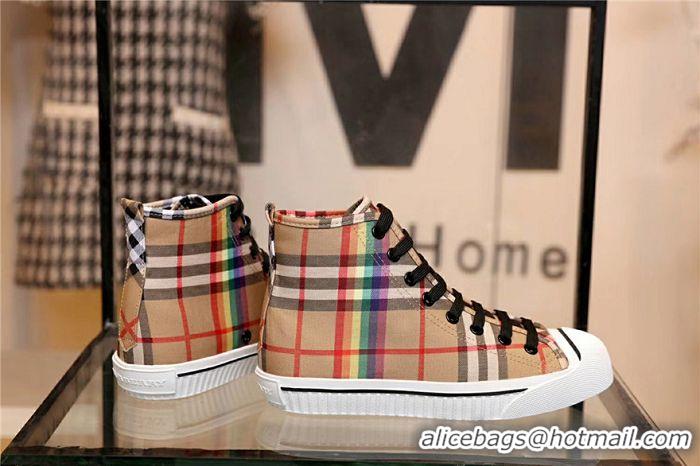 Stylish Burberry High Tops Shoes #616637