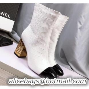 Famous Brand Chanel Stone-Embossed Calfskin Metal Heel Short Boots G34917 White 2019 