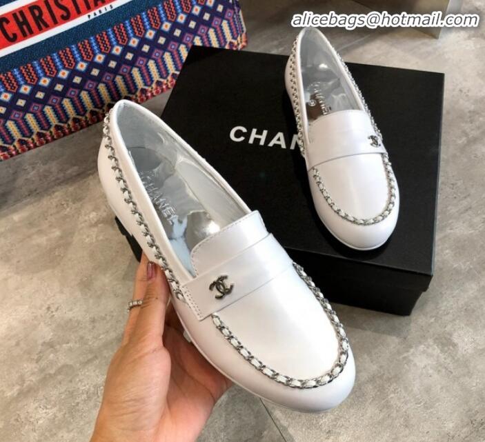 Luxury Chanel Lambskin Chain Flat Loafers G35631 White 2020