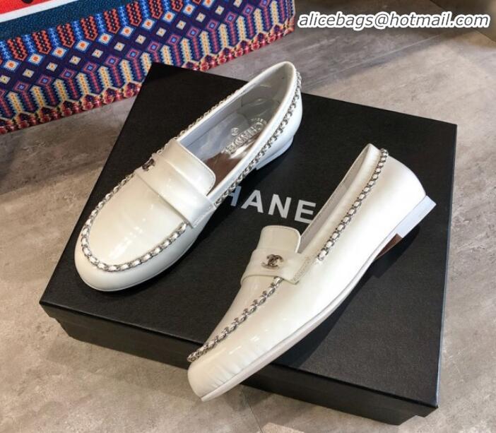 Stylish Chanel Patent Leather Chain Flat Loafers G35631 White 2020