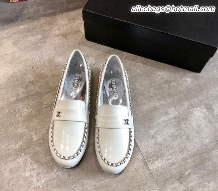 Stylish Chanel Patent Leather Chain Flat Loafers G35631 White 2020