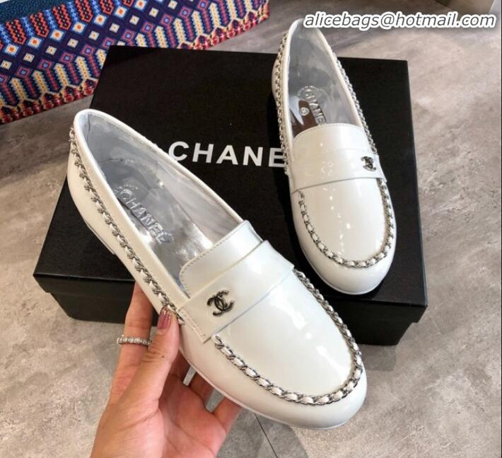 Stylish Chanel Patent Leather Chain Flat Loafers G35631 White 2020