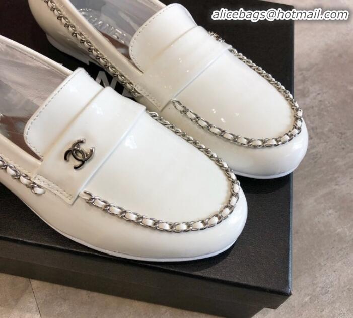 Stylish Chanel Patent Leather Chain Flat Loafers G35631 White 2020