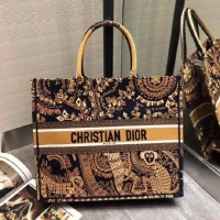 Most Popular ORANGE AND BLACK DIOR BOOK TOTE DIOR ANIMALS EMBROIDERED CANVAS BAG M747