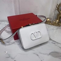 Promotional VALENTINO Origianl leather shoulder bag V0020 white