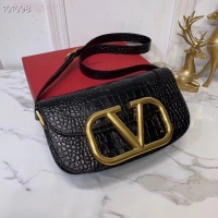 Shop Inexpensive VALENTINO Origianl Crocodile leather shoulder bag V0030 black