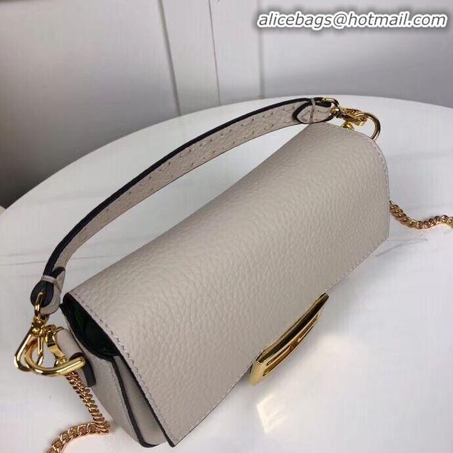 Inexpensive Imitation Fendi BAGUETTE leather bag F2467 beige