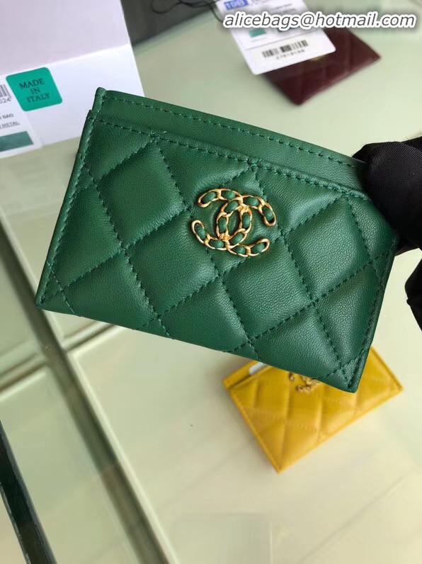 Top Quality Discount Chanel 19 Card sleeve AP0731 green