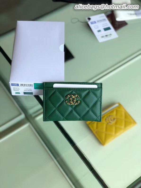 Top Quality Discount Chanel 19 Card sleeve AP0731 green