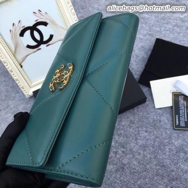 Grade Imitation Chanel sheepskin & Gold-Tone Metal Wallet AP0955 green