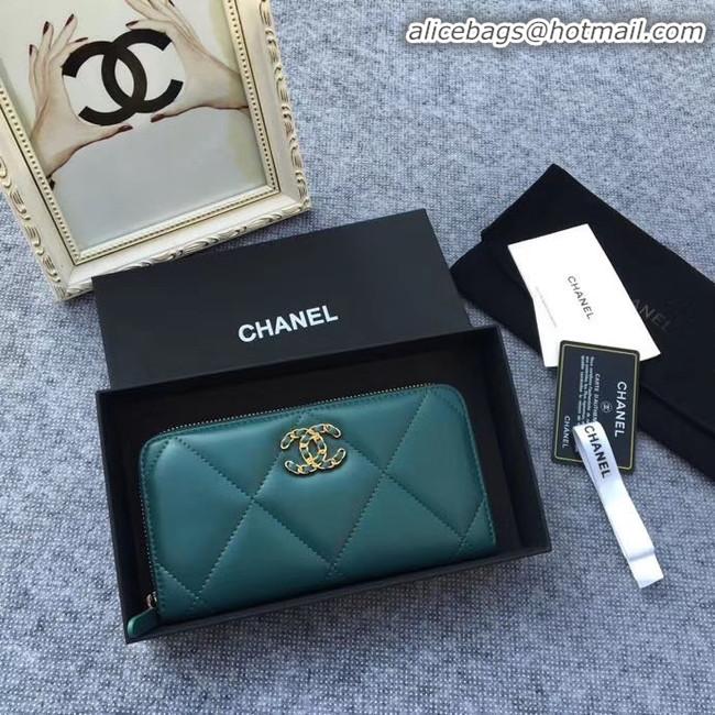 Unique Cheapest CHANEL 19 sheepskin & Gold-Tone Metal Wallet AP1063 green