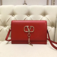 Unique Grade VALENTINO VLOCK Origianl leather shoulder bag 0909 red