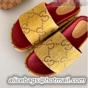 Come Low Gucci Velvet GG Platform Slide Sandal 573018 Yellow