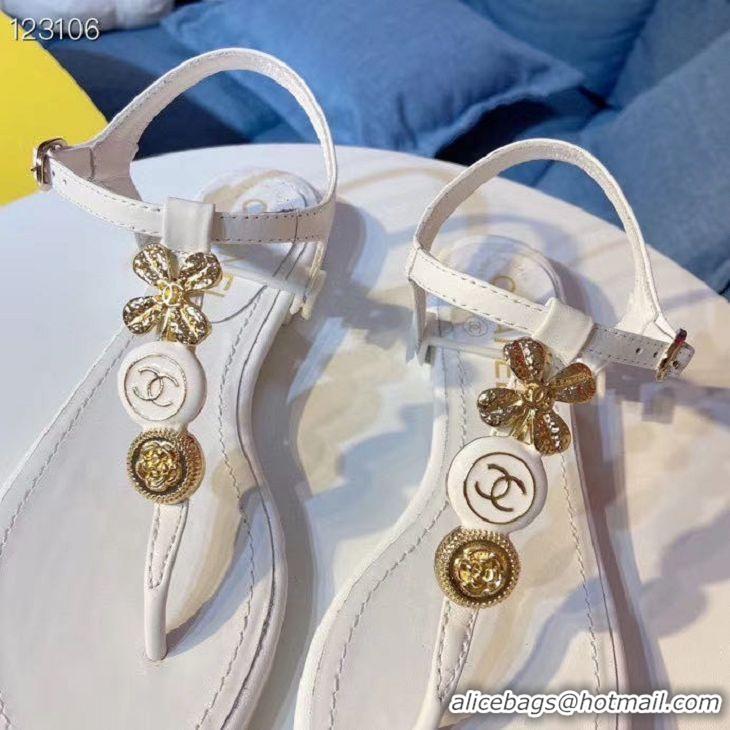 New Fashion Chanel Chain Around Thong Sandals G333615 White