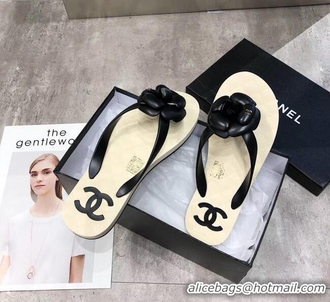 Grade Quality Chanel Rubber Camellia Thong Slides Sandals G02125 Black 2020