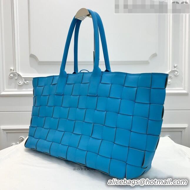 Shop Fashion Bottega Veneta Medium Tote Bag in Maxi Woven Leather BV01023 Blue