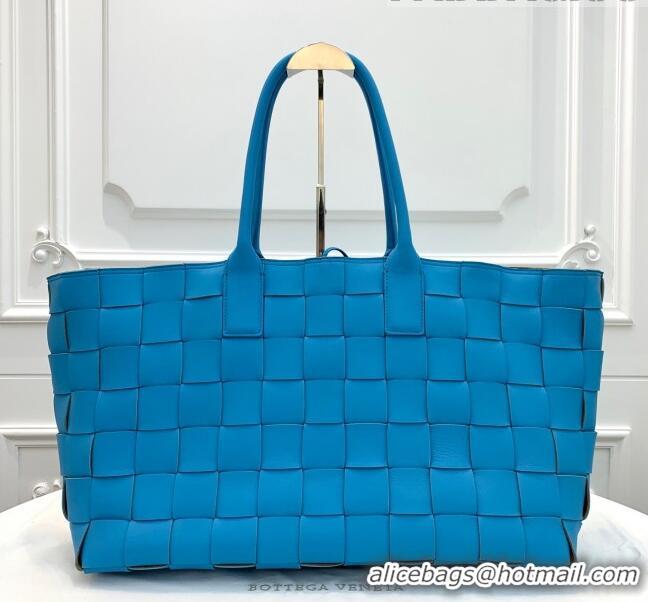 Shop Fashion Bottega Veneta Medium Tote Bag in Maxi Woven Leather BV01023 Blue