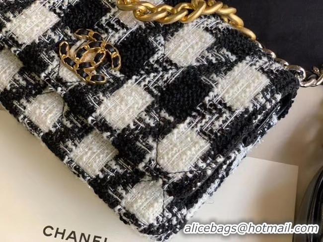 Charming CHANEL 19 Flap Bag WOC 33817 black&white