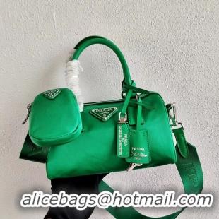 Luxury Hot Prada Re-Edition 2005 top-handle bag 1PR846 green