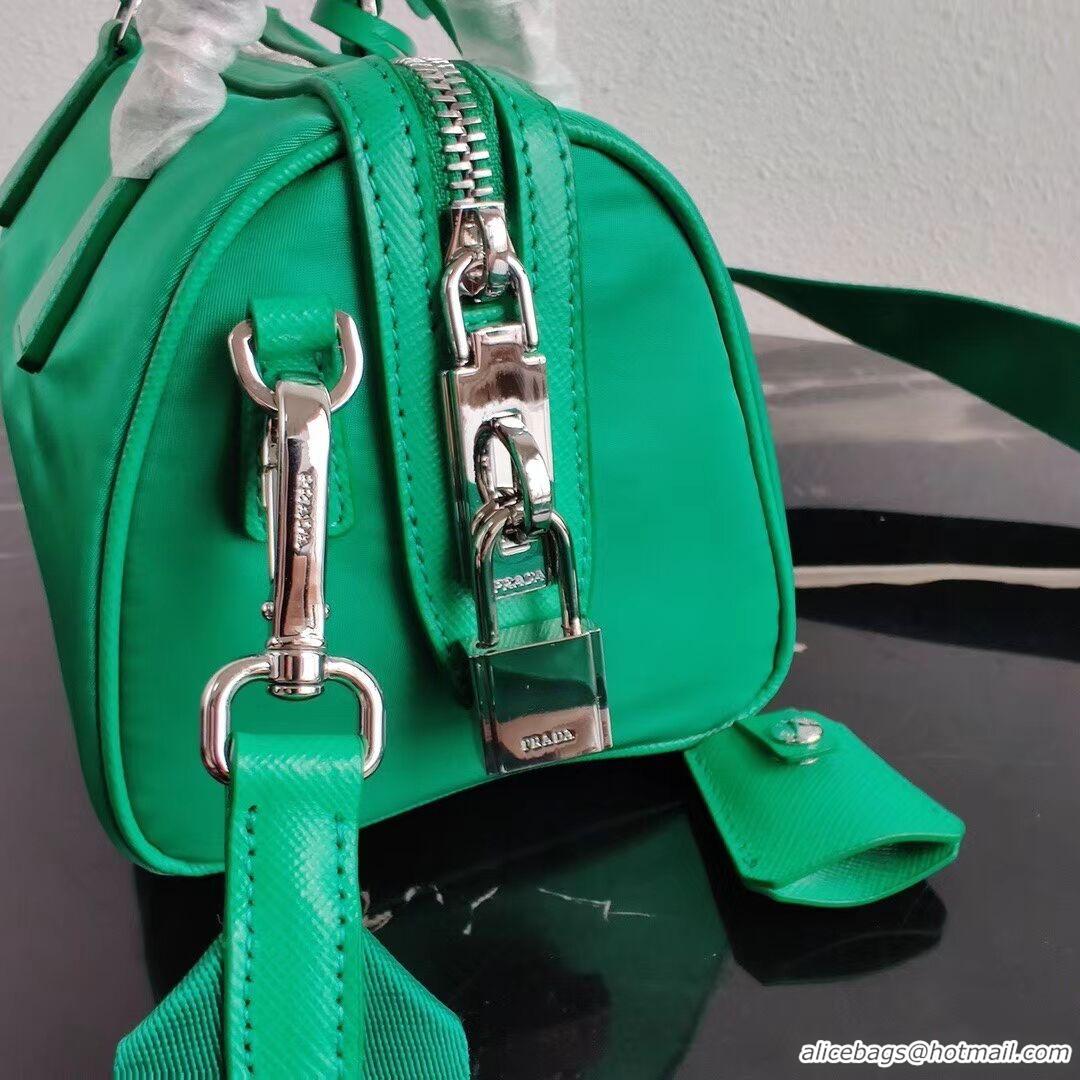 Luxury Hot Prada Re-Edition 2005 top-handle bag 1PR846 green