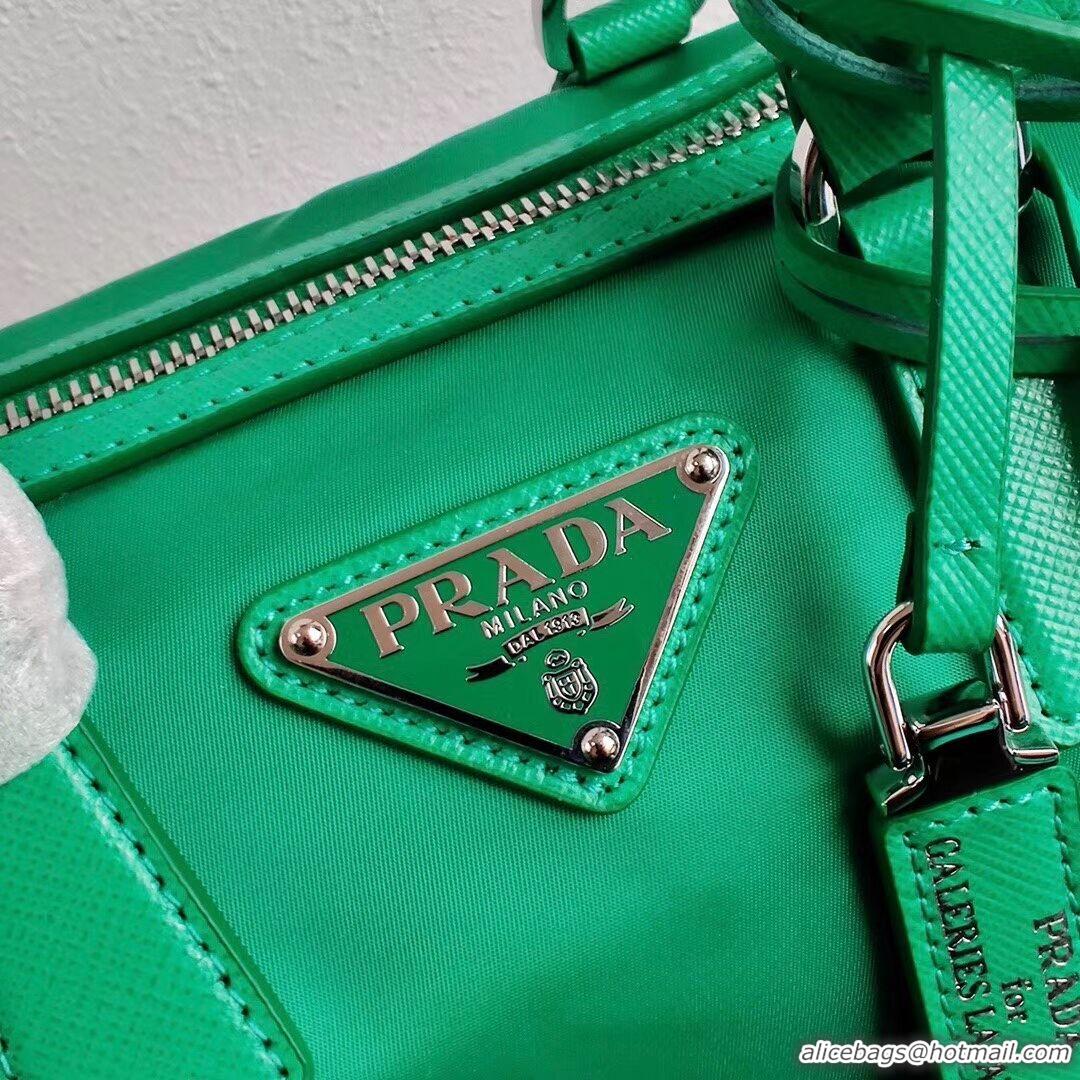 Luxury Hot Prada Re-Edition 2005 top-handle bag 1PR846 green