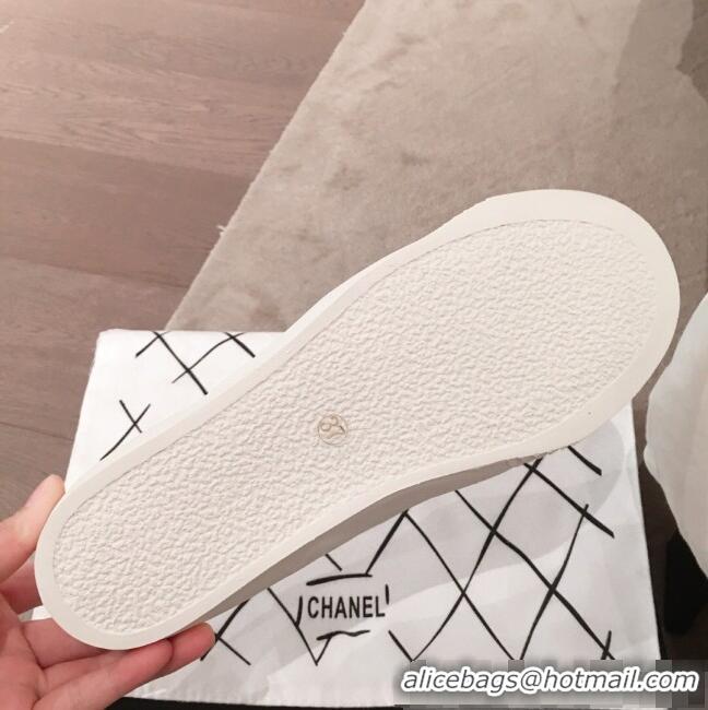 Good Quality Chanel Vintage Canvas Slip-on Sneakers C70608 White 2020