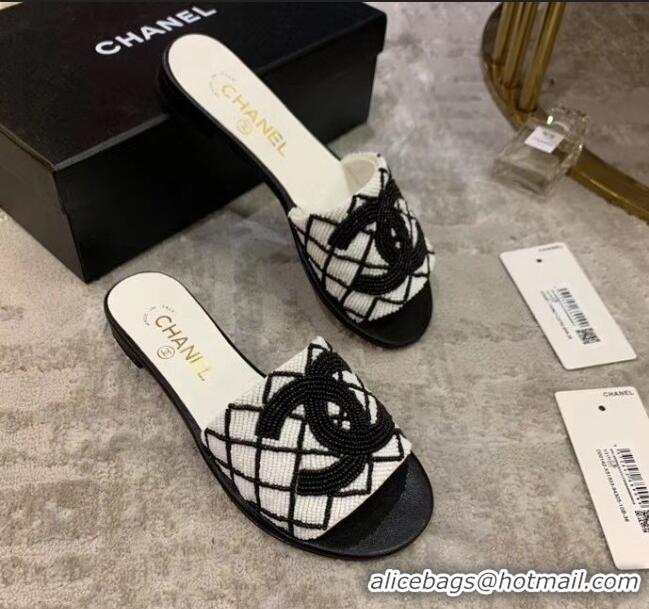 Inexpensive Chanel Pearl Check Embroidered Slide Sandals C70839 White/Black 2020