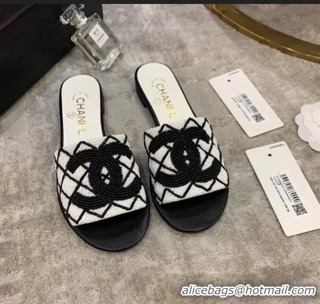 Inexpensive Chanel Pearl Check Embroidered Slide Sandals C70839 White/Black 2020