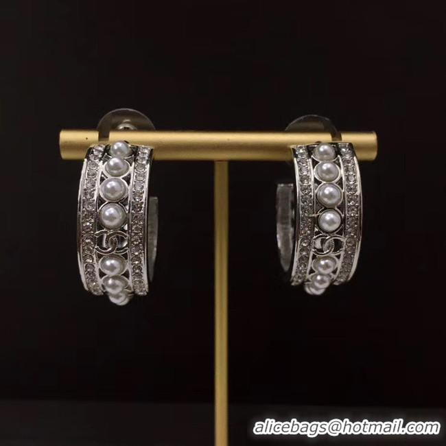 Stylish Chanel Earrings CE5077