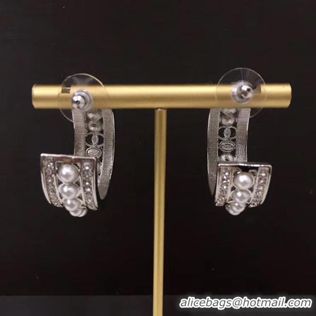 Stylish Chanel Earrings CE5077