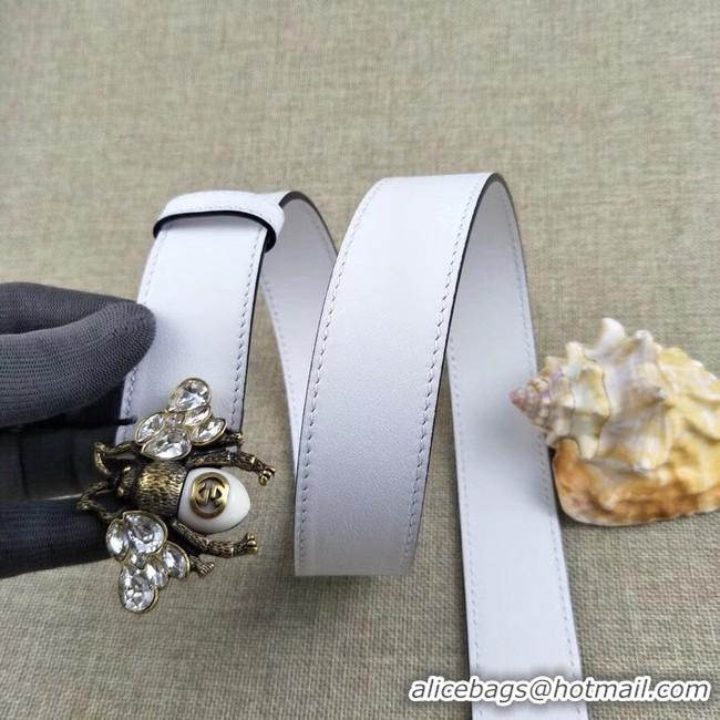 Stylish Gucci leather belt with bee 499638 white