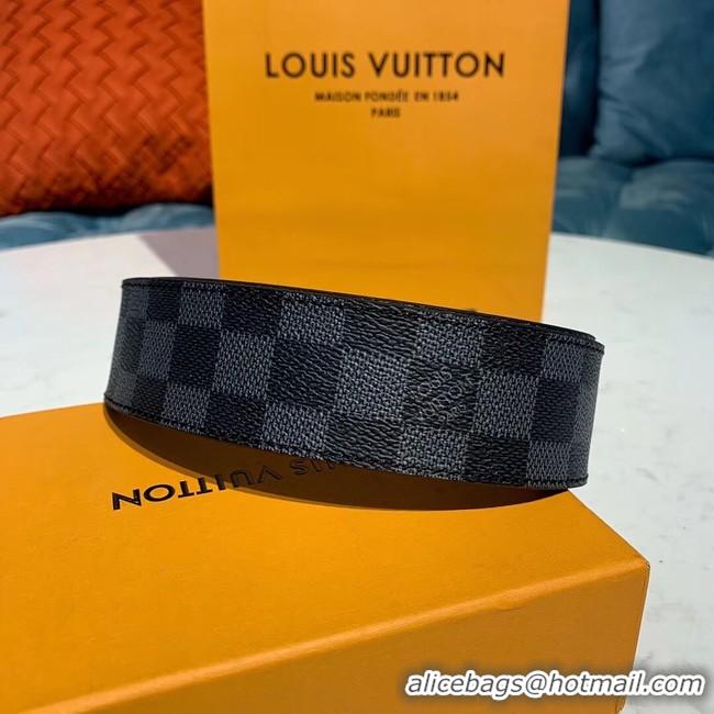 Sophisticated Louis Vuitton Leather Belt M0198 30MM