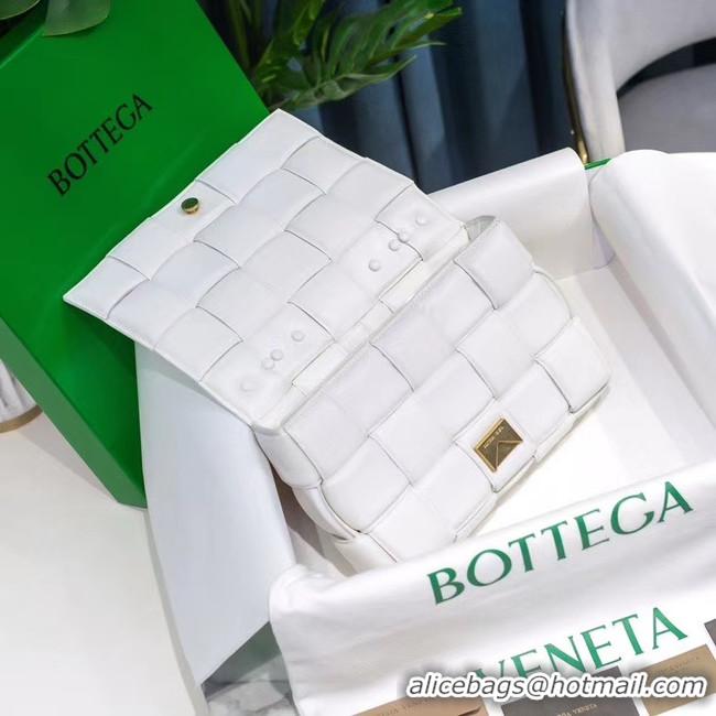 Low Price Bottega Veneta THE CHAIN CASSETTE Expedited Delivery 631421 white