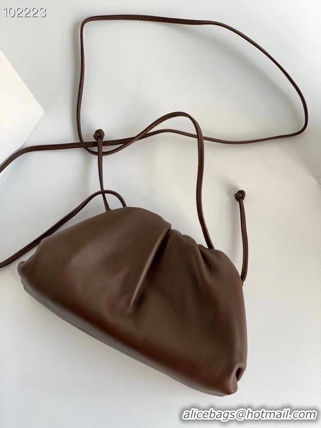 Trendy Design Bottega Veneta THE MINI POUCH 585852 Brownie