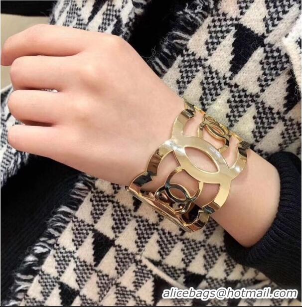 Top Quality Chanel Cutout Metal Cuff Bracelet AB2655 Gold 2019