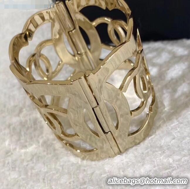 Top Quality Chanel Cutout Metal Cuff Bracelet AB2655 Gold 2019