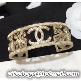 Buy Fashionable Chanel CC 5 Cuff Bracelet AB2925 Gold 2019