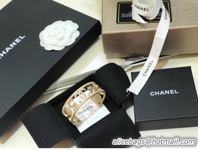 Buy Fashionable Chanel CC 5 Cuff Bracelet AB2925 Gold 2019