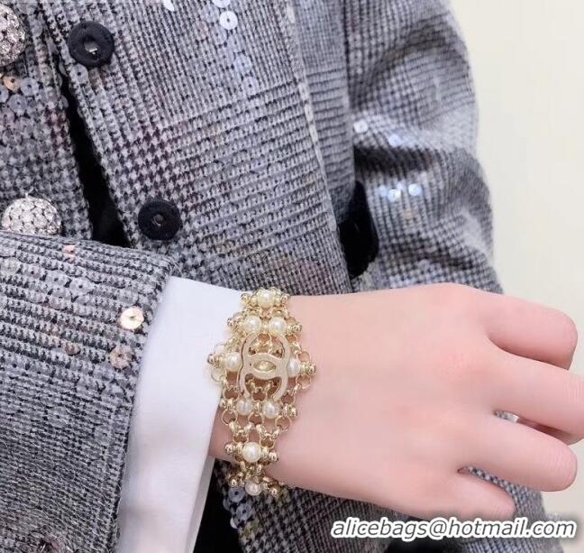 Good Taste Chanel Pearls Bracelet CC3610 2020