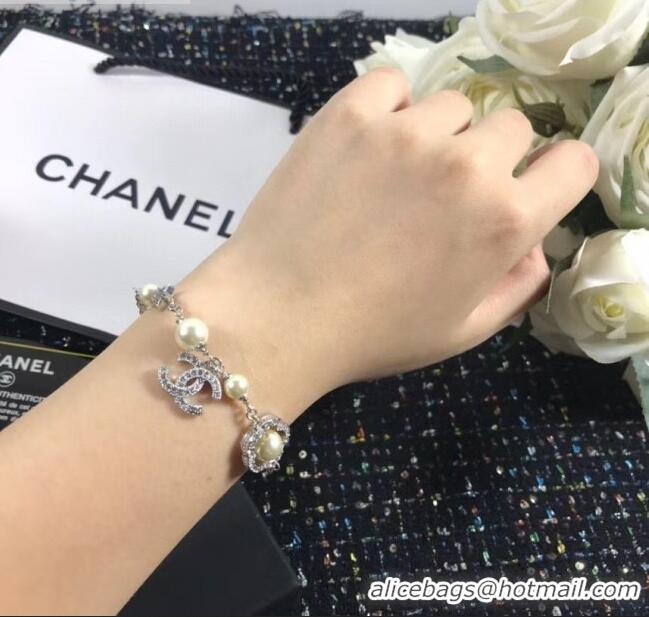 Inexpensive Chanel Pearl Silver Bracelet CC0722 2020