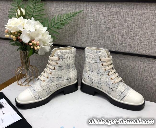 Famous Brand Chanel Tweed Pearl Short Boots G35154 White 2020