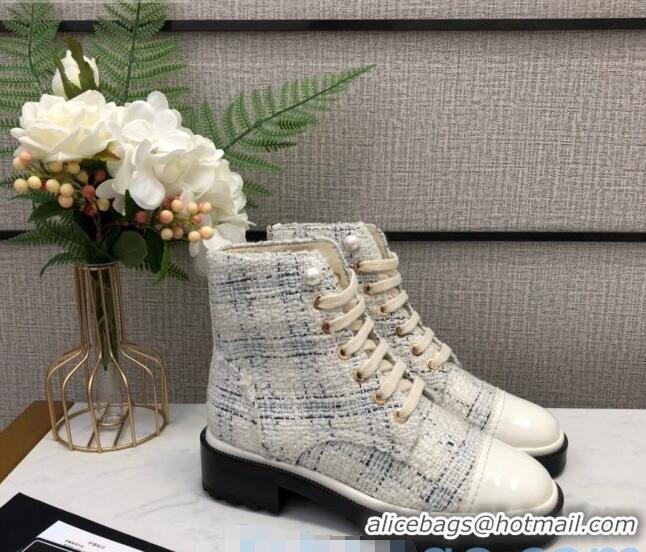 Famous Brand Chanel Tweed Pearl Short Boots G35154 White 2020