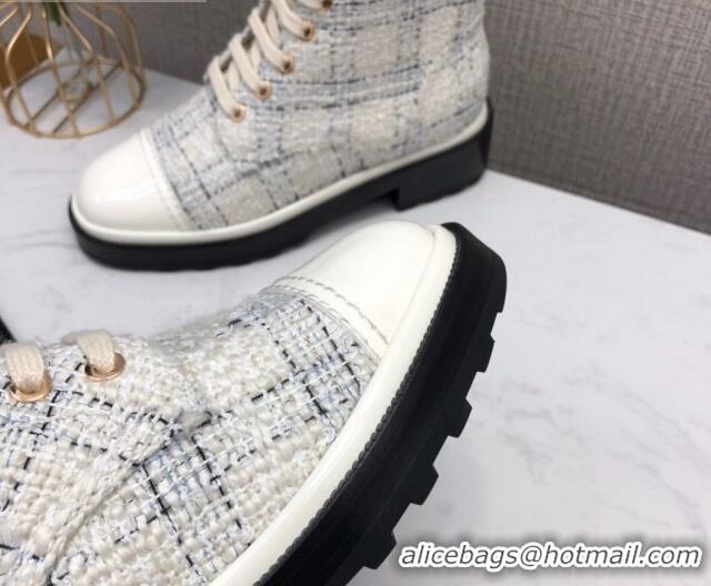 Famous Brand Chanel Tweed Pearl Short Boots G35154 White 2020