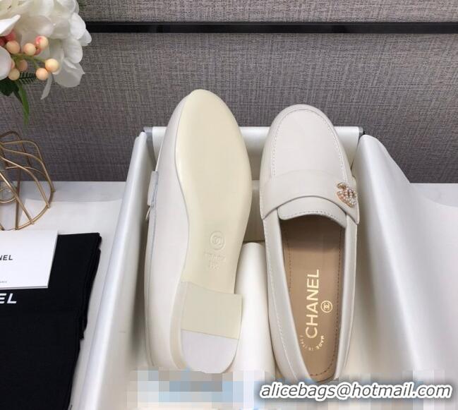 New Product Chanel Lambskin Pearl CC Flat Loafers C2833 White Leather 2020