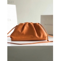 Luxurious Bottega Veneta THE MINI POUCH 585852 Clay